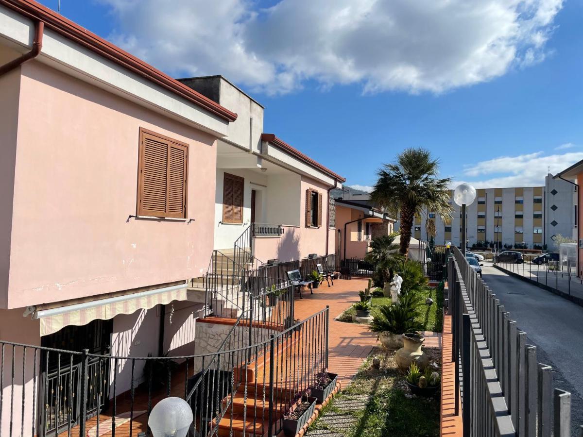 Villa Antonella Pozzilli Buitenkant foto